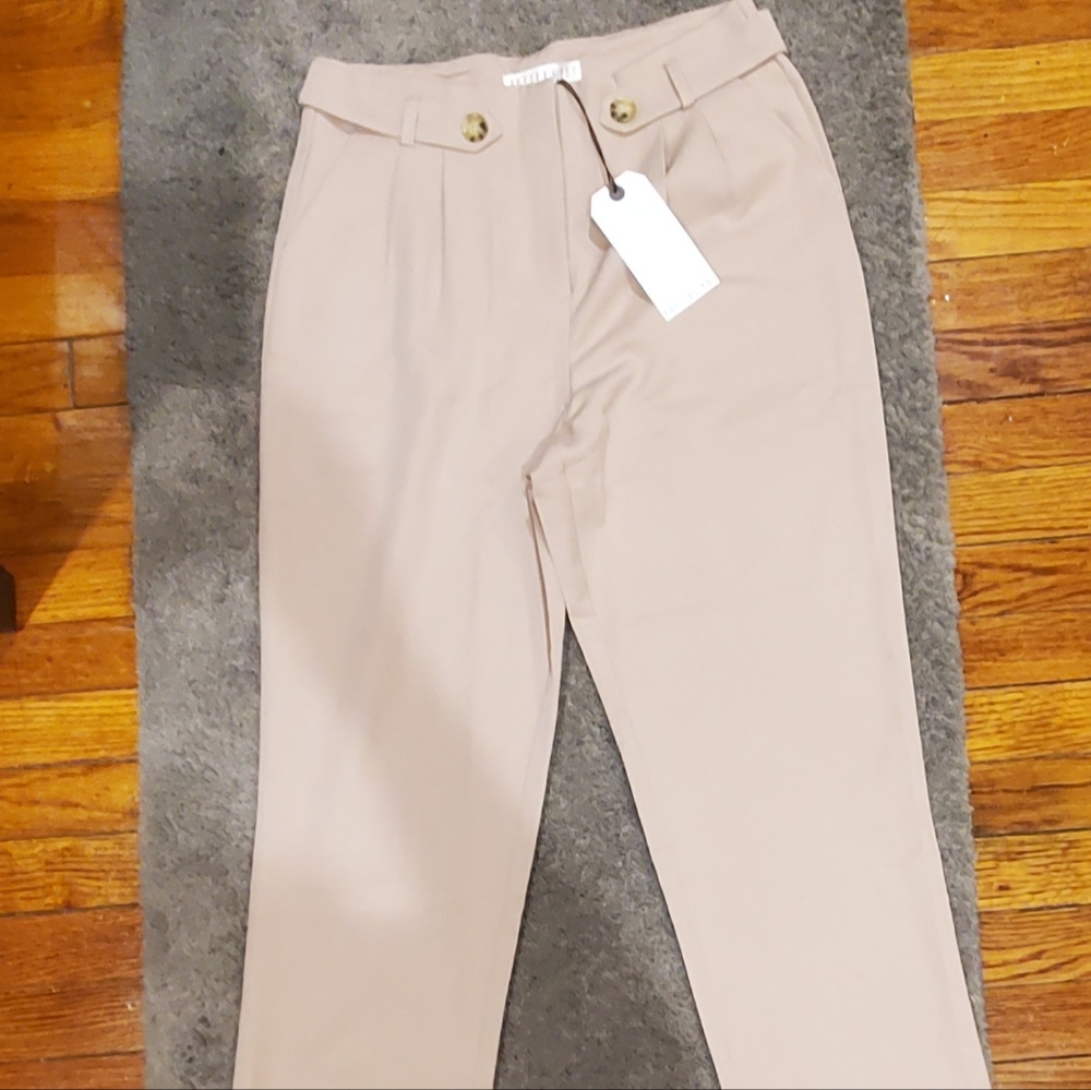 NWT Size M Women's Pleated Banded Waist Pants